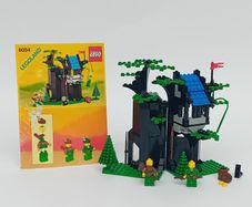 Vintage LEGO 6054 Robin Hood's Tree Hideaway Set B