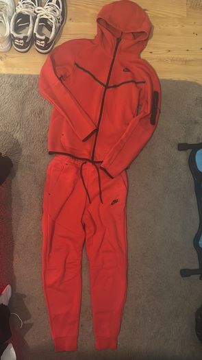 Men's nike tech fleece tracksuit red size xs