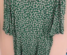 New Look Green with White Flowers Short Sleeve Top