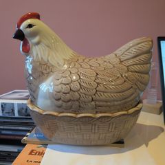 Rise & Shine Hen Nest Egg Container