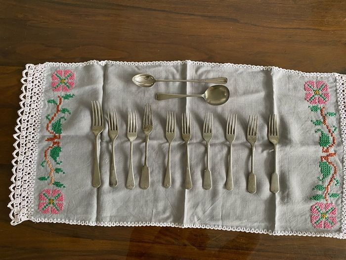 Cutlery - forks & spoons vintage
