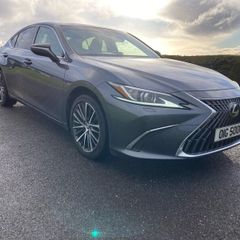 2025, Lexus ES 300h Premium Edition