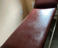 treatment / physio / beauty therapy table