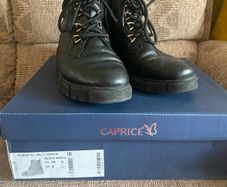 Ladies leather boots