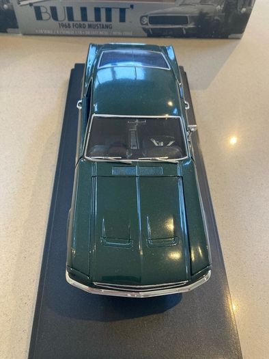 Ford Mustang Steve McQueen Bullitt 1/18 Ertl # 2