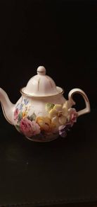 Brooks&Bentley  The Rose Garden Tea Pot Collection Fine Bone China