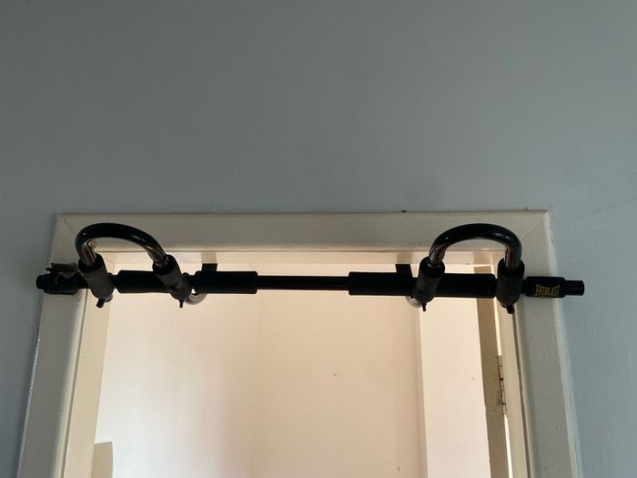 pull up bar