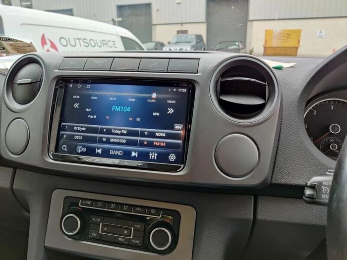VW Volkswagen Amarok Apple CarPlay Android Auto Radio Stereo