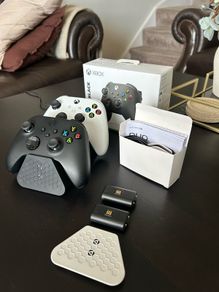 Xbox Genuine Controllers X2 - Recharging Pack