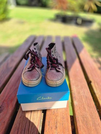I Pinko Pallino Designer Boots, UK Junior 11, EU 29 Brand New, AV
