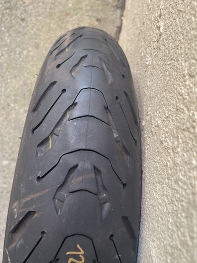 Michelin road  6gt 120/70/17