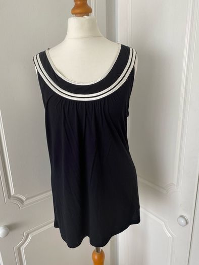 BNWT Black Top, size 14