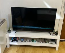 tv bench