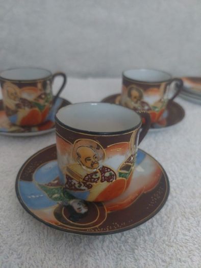 Japanese Satsuma style porcelain tea set decorated with heavy Moriage