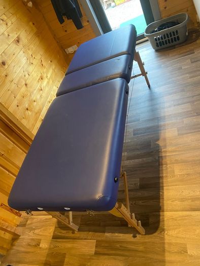 Massage/Beauty/Physio Bed