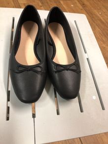 Black flat shoes