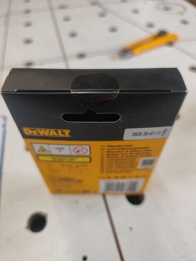 DeWalt 16M laser distance measurer