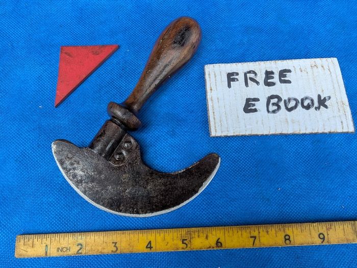 Quarter Moon Knife