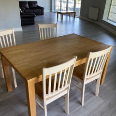 Dining table and 4x chairs