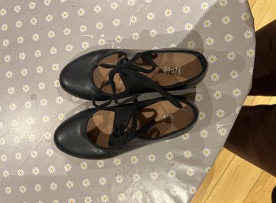 tap dancing shoes size 5