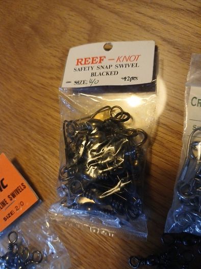 fishing accessories- barrel and snap swivel selection- various