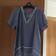 Van Den Bergh Blue/White Patterned Short Sleeve V Neck Blouse Size Medium