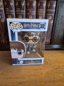 Funko Pop! Harry Potter 32 , Harry with Wand & Prop (Mint, Never Opened)