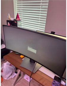 Dell Curve Ultrasharp 38 with DP, HDMI, USB 3 and power cables