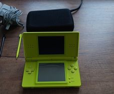 nintendo DS console and games in like new condition