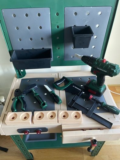 toy work bench