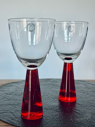 Vintage| Set of 2 Artland Prescott wine glasses