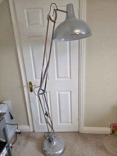 Tall lamp