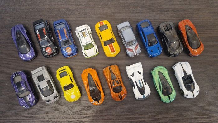 Hot Wheels Loose Bundle - Used Unboxed - Sports and Supercars