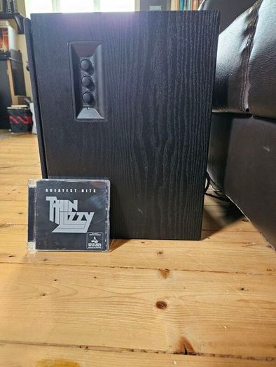 Edifier R2600 powered speakers