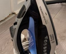 Russell Hobbs Colour Control Ultra iron