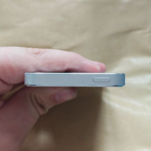 Apple iPhone 5s - 16GB - Silver - Activation locked - Parts only