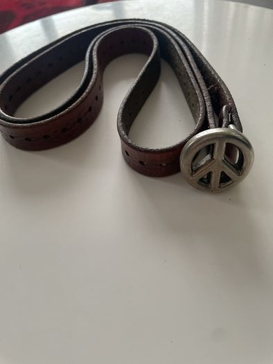 Vintage 1970's Thin Tooled Leather Peace Belt.