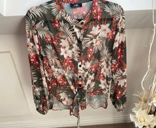 Wallis Khaki Floral Blouse