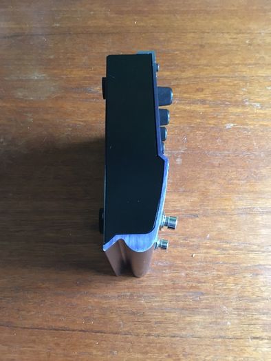 Akai Head Rush E2
