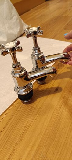 Bath taps