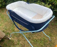 bassinet and stand