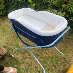 bassinet and stand