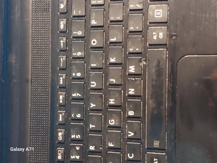 Toshiba Satellite C40-c-10Q, Intel Celeron CPU N3050, 1.6GHz, 2GB Ram, 32GB HDD, Windows 10, Microsoft Edge, Chrome and VLC