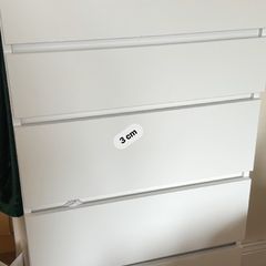 chest of drawers