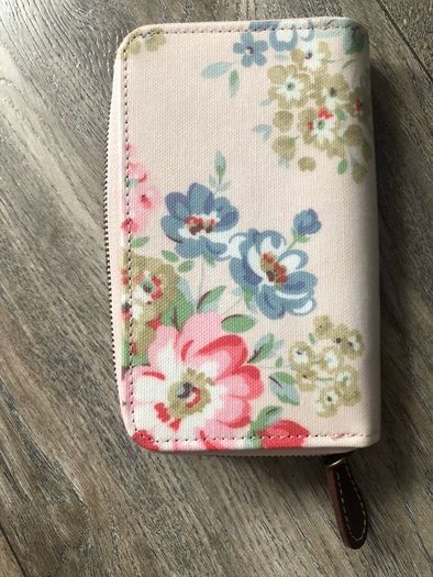 Ladies wallet