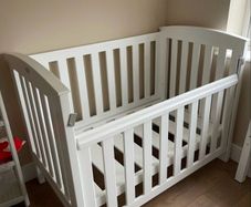 Baby crib