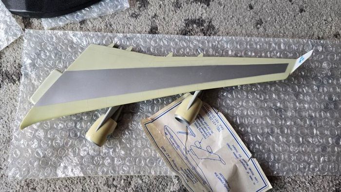1:130 scale KLM Boeing 747-400 Travel agent model