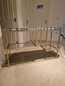Side board