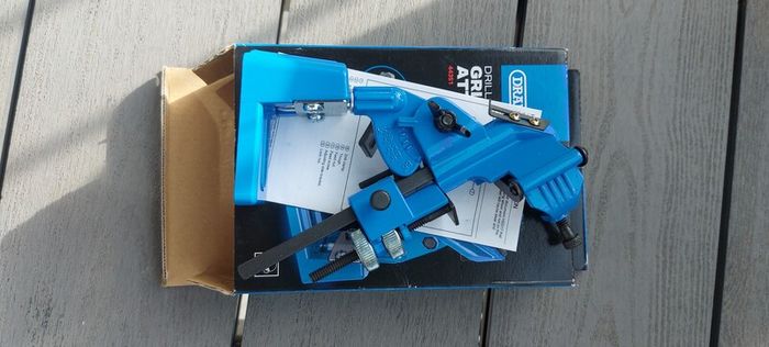 Drill bits grinding attachment