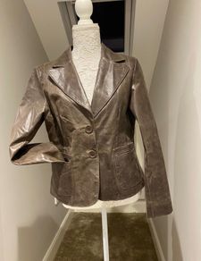 leather jacket brown